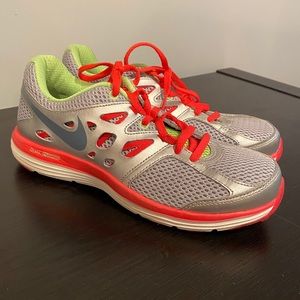 Nike Dual Fusion Sneakers EUC 6.5